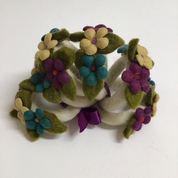 Napkin Rings SET OF 6 Holders Artisan Handmade Boiled Wool Felt African Violets - Picture 6 of 8